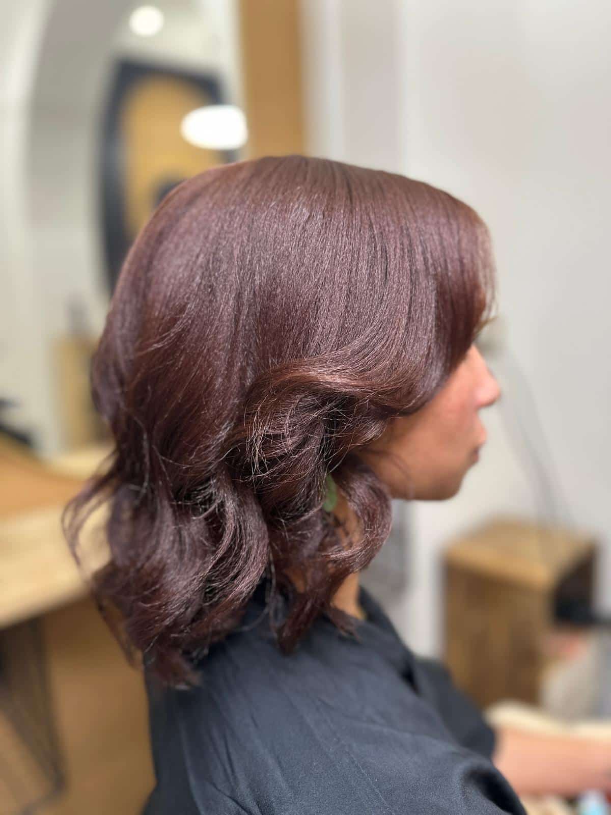 Silk Press sur cheveux naturels colorés — résultat lisse