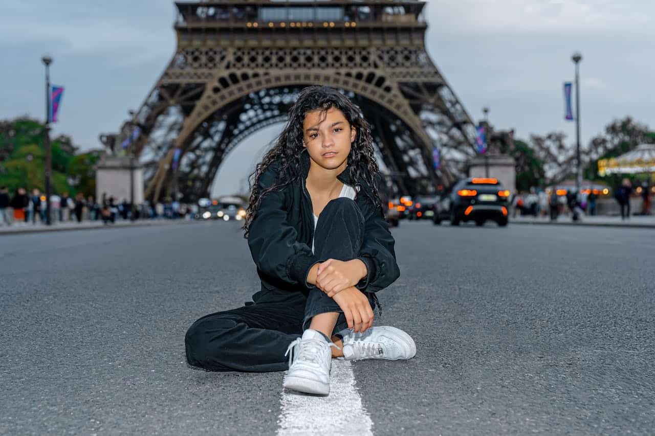 Choisir un salon expert cheveux texturés à Paris